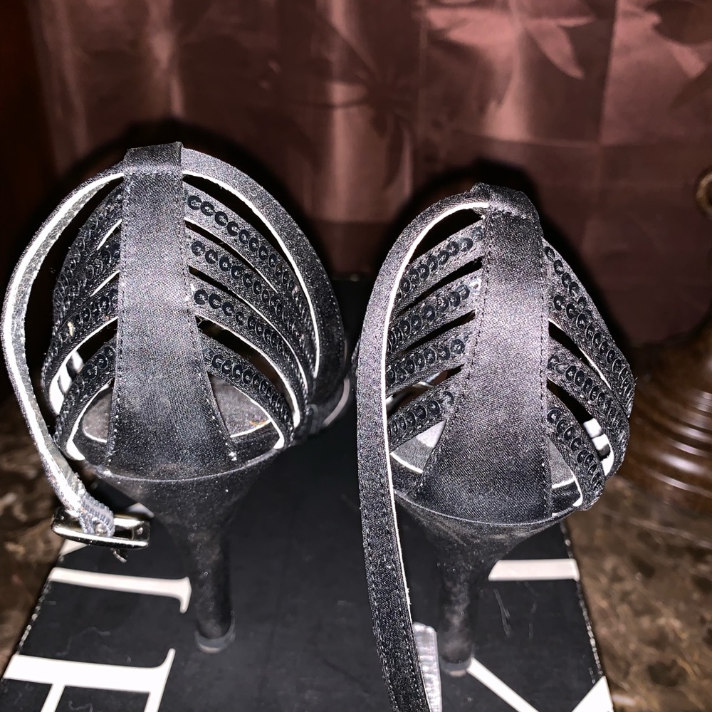 Shoes - Picture 3 of 5